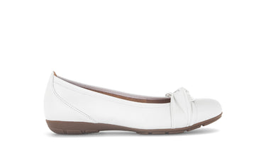 Ballerines blanches en cuir lisse