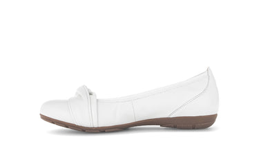 Ballerines blanches en cuir lisse
