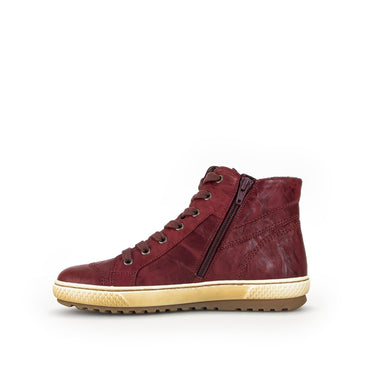 Baskets montantes rouges en cuir gras