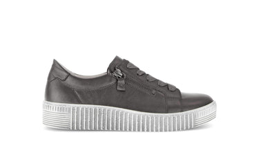 Baskets en cuir lisse