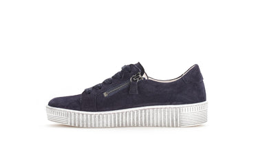 Baskets bleues en cuir