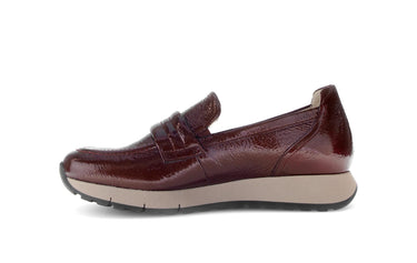 Slippers rouges en cuir vernis