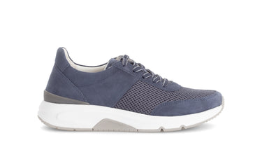 Baskets bleues en nubuck et textile