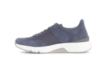 Baskets bleues en nubuck et textile
