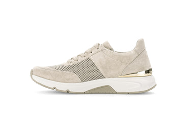 Baskets beiges en nubuck et textile