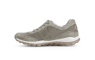 Baskets vertes ajourées en nubuck