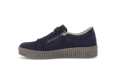Baskets bleues en cuir velours