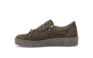 Baskets vertes en daim