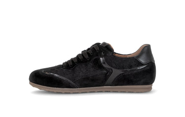 Baskets noires en nubuck