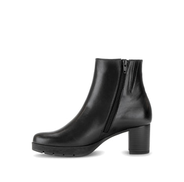 Bottines noires en cuir lisse