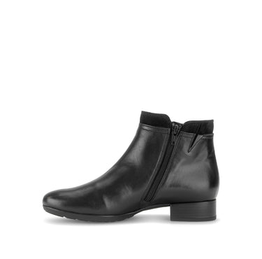 Bottines noires en cuirs combinés