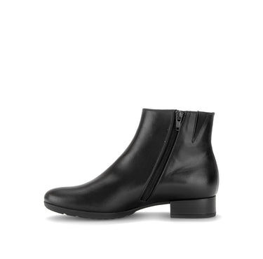 Bottines noires en cuir lisse