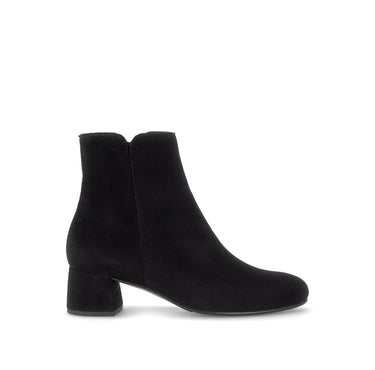 Bottines noires en cuir velours