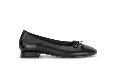 Ballerines noires en cuir lisse
