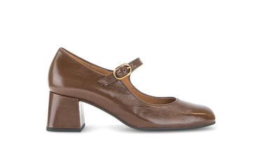 Escarpins marron en cuir verni