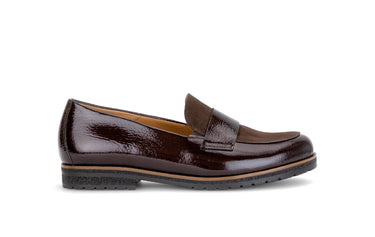 Mocassins marron en vernis et daim
