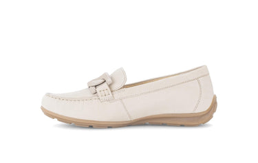 Mocassins crème en cuir nubuck