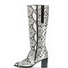 Bottes grises en cuir