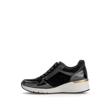 Baskets noires en combinaison cuirs