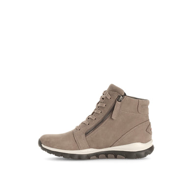 Basket montantes taupes en cuir nubuk