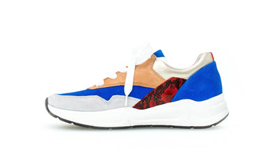 Baskets bleues en daim