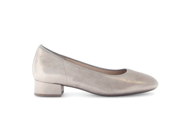 Escarpins beiges en cuir lisse