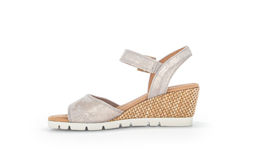 Sandales beige-dorées en cuir métallisé