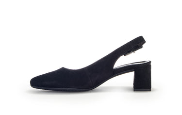 Escarpins à bride arrière noire en cuir velours