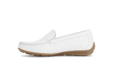 Mocassins blancs en cuir lisse