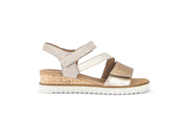 Sandales beige-dorées en cuir métallisé