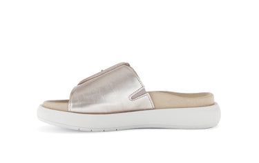 Mules dorées en cuir métallisé