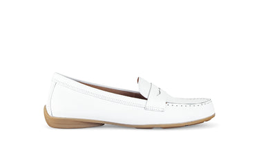 Mocassins blancs en cuir