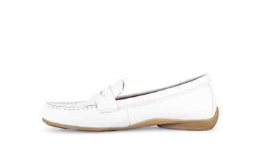 Mocassins blancs en cuir