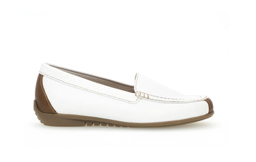 Mocassins blancs en cuir lisse