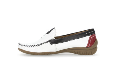 Mocassins blancs en cuir lisse