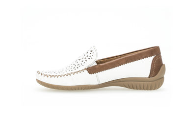 Mocassins blancs en cuir lisse