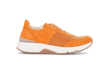 Baskets oranges en nubuck et textile