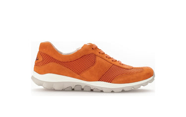 Baskets orange en textile et cuir