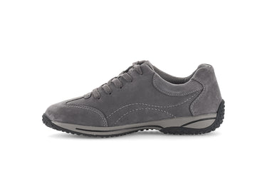 Baskets grises en nubuck