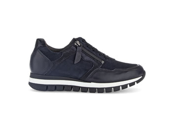 Baskets bleues en cuir