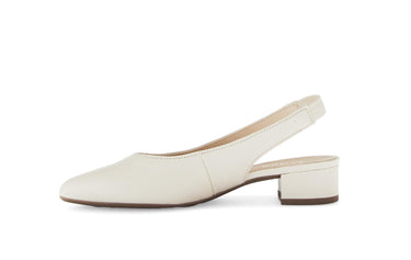 Escarpins Brides arrière crème en cuir