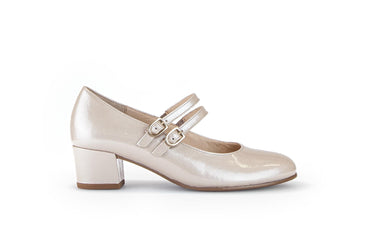 Escarpins beiges en cuir vernis