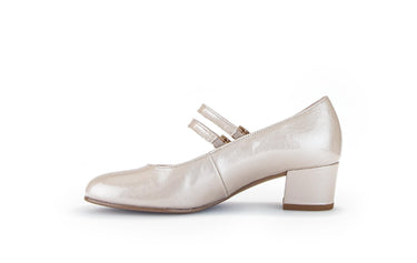 Escarpins beiges en cuir vernis