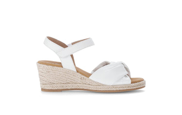 Sandales blanches en cuir