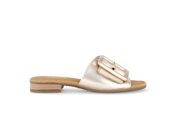 Mules dorées en cuir