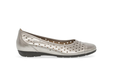 Ballerines perforées dorées en cuir métallisé