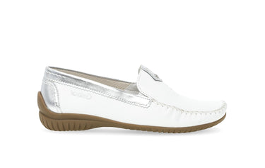 Mocassins blancs en cuir