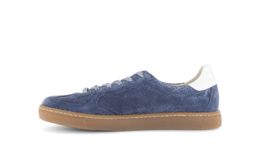 Baskets bleues en velours