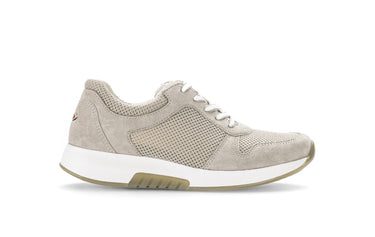 Baskets beiges en nubuck et textile