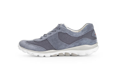 Baskets bleues ajourées en nubuck